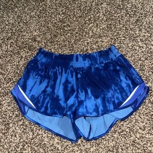 Lululemon Game Day Blue Hotty Hot LR 2.5 Size 6